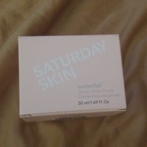 Saturday Skin waterfall glacier water cream